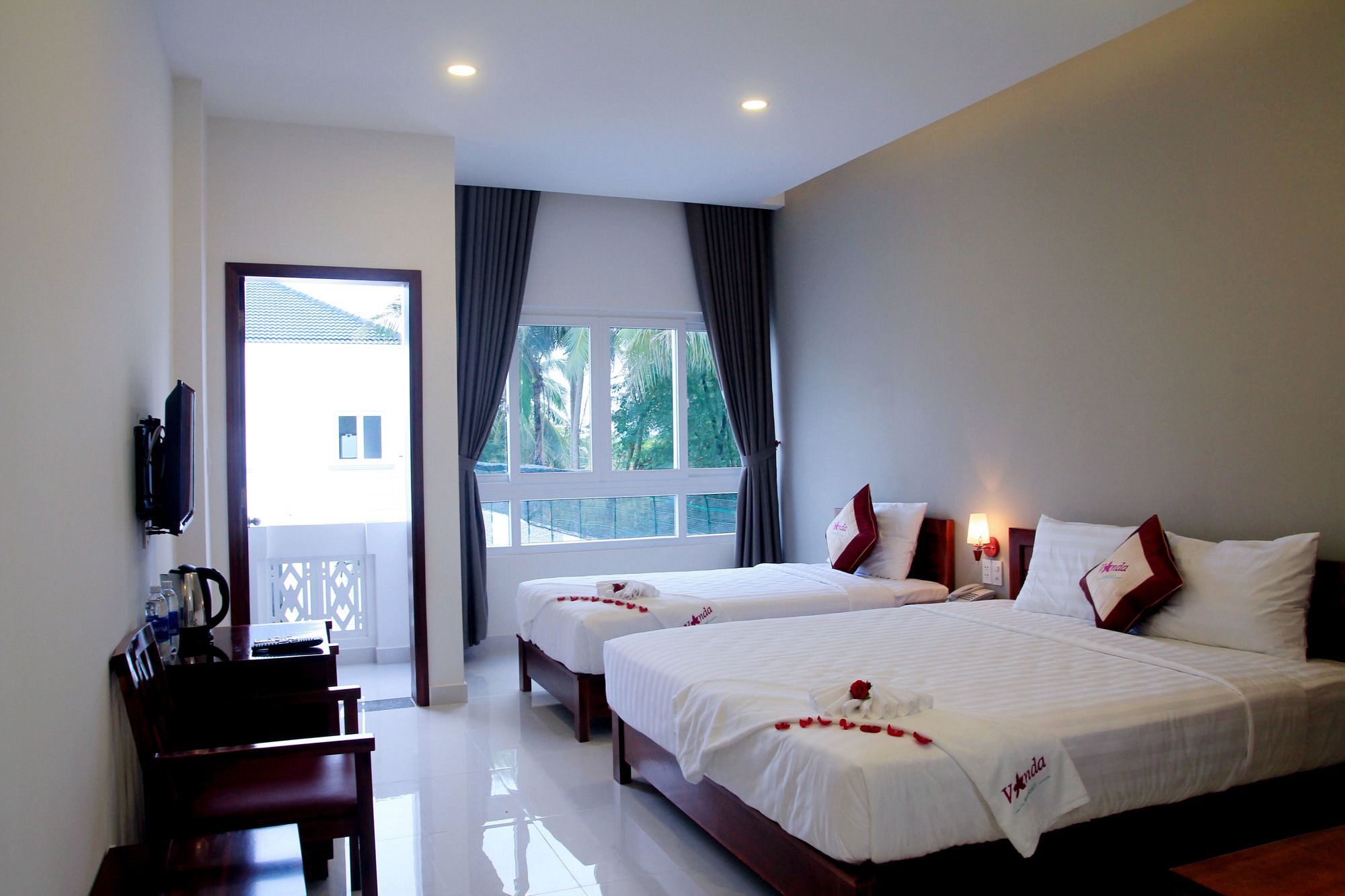 Vanda Hotel Phu Quoc Exterior photo